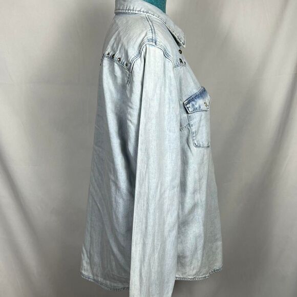 Levi's Studded Acid Wash Denim Western Shirt (Size L) - Picture 3 of 8